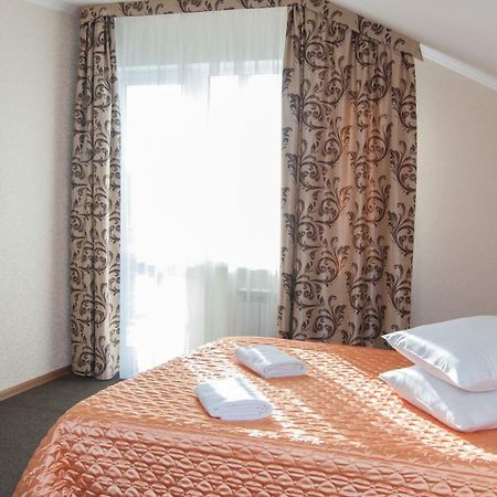 Veles Hotel โบรวารี ภายนอก รูปภาพ