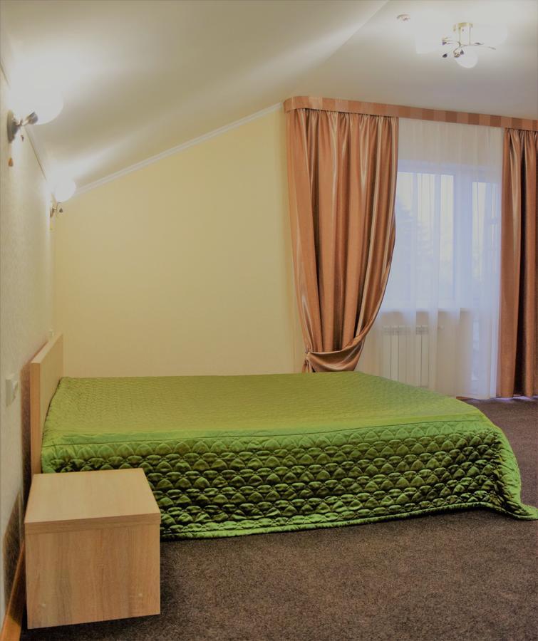 Veles Hotel โบรวารี ภายนอก รูปภาพ