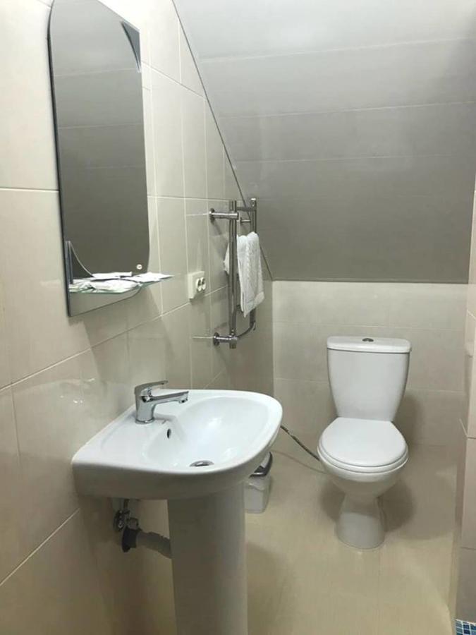 Veles Hotel โบรวารี ภายนอก รูปภาพ