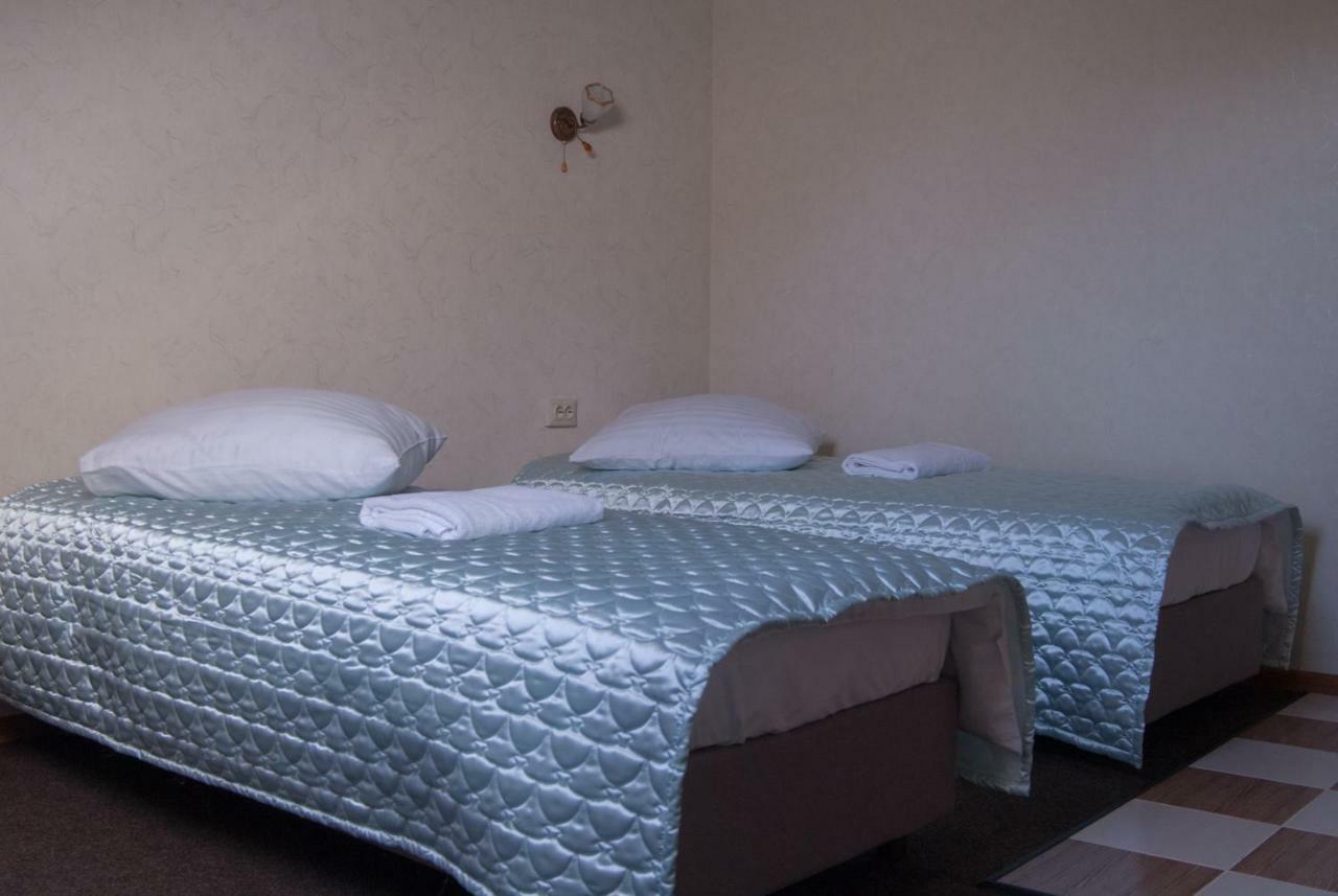 Veles Hotel โบรวารี ภายนอก รูปภาพ